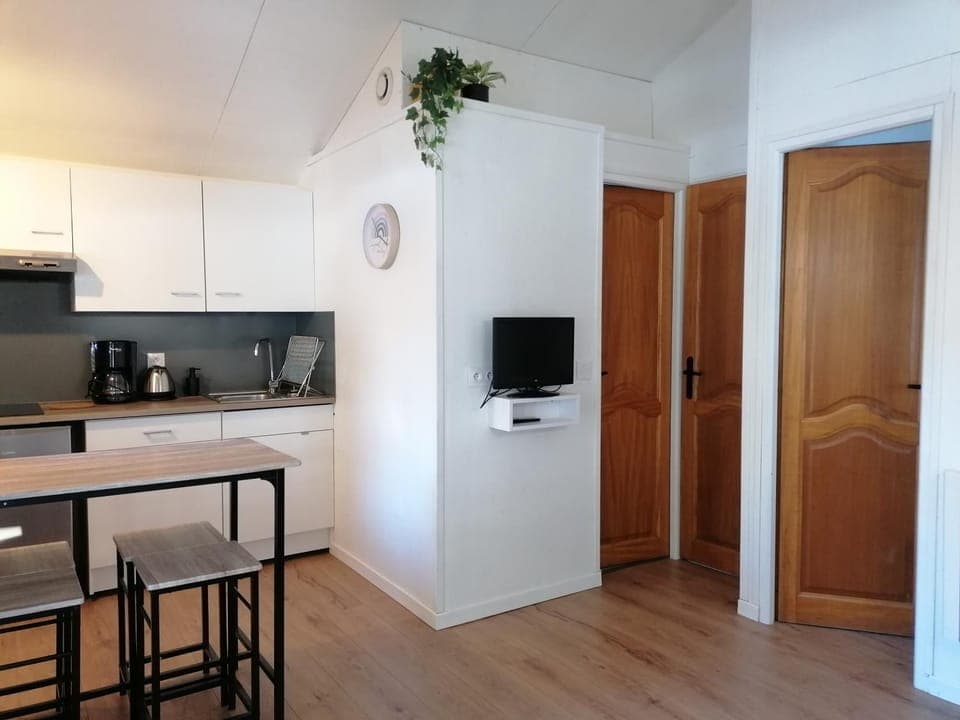 TV and multimedia, Coffee/tea facilities, Kitchen or kitchenette