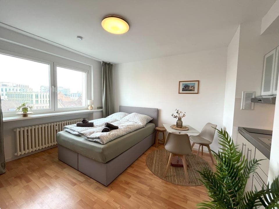 Bed, Seating area, Bedroom, towels