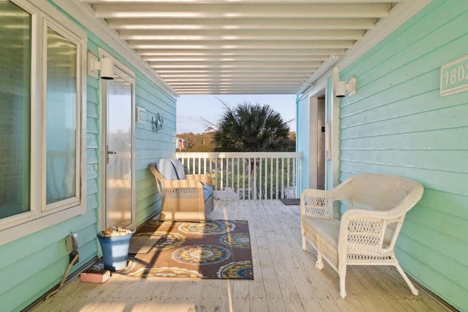 Nestled Inn Ocean Views at Kure Beach House in Kure Beach