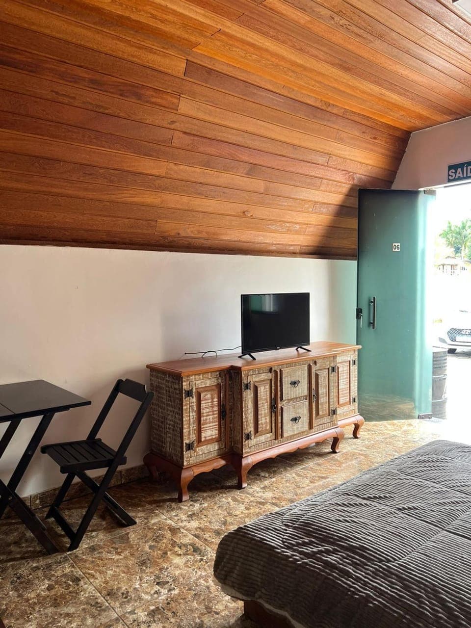 Communal lounge/ TV room, Bed, TV and multimedia, Living room