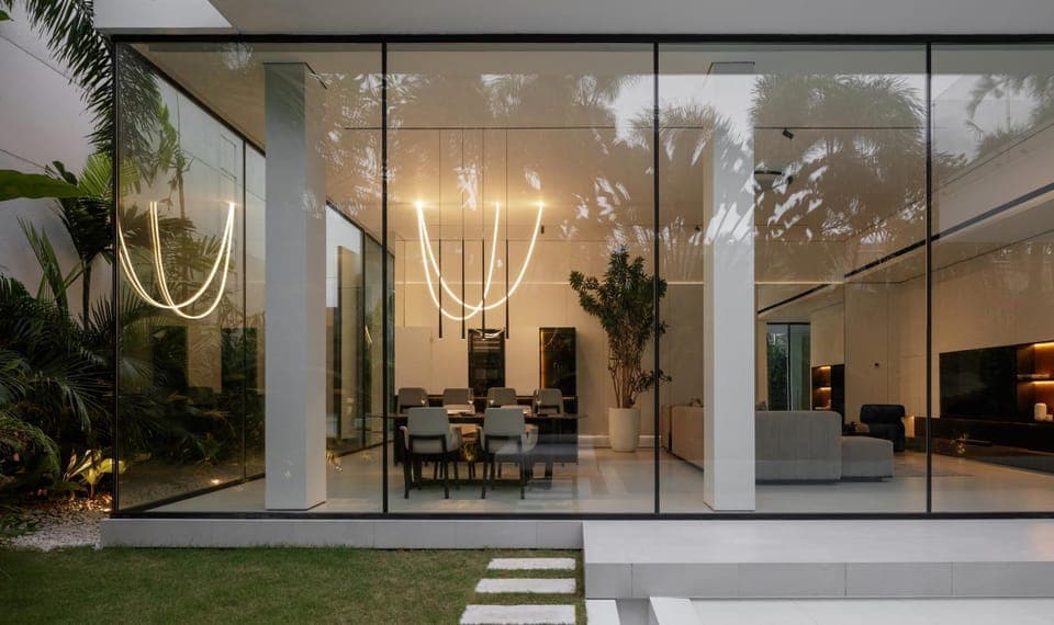 Living room, Dining area