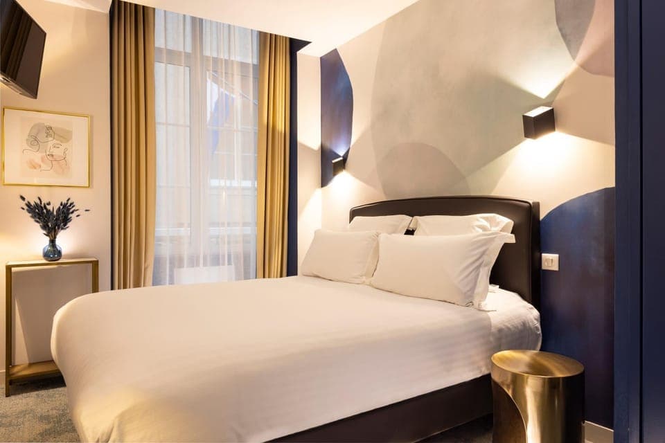 Bed, Photo of the whole room