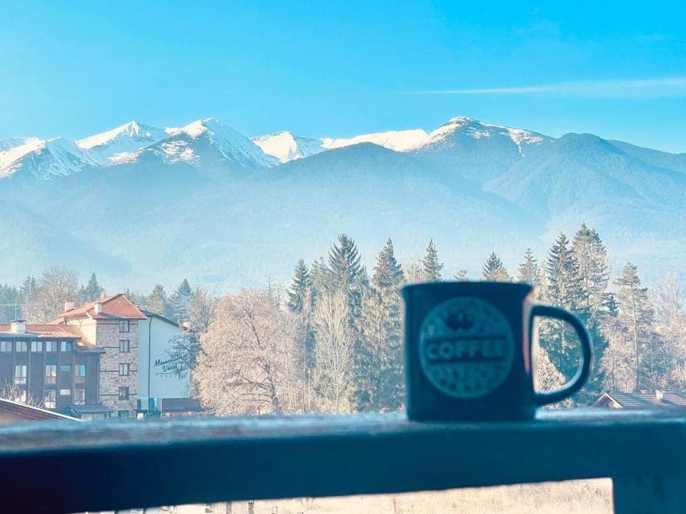 Balcony/Terrace, Mountain view