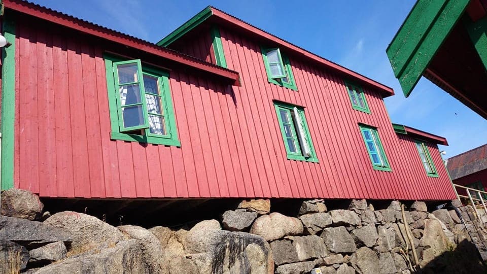 Facade/entrance