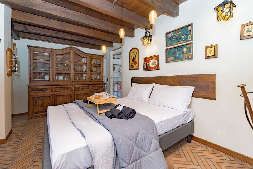 Bed, Living room, Photo of the whole room