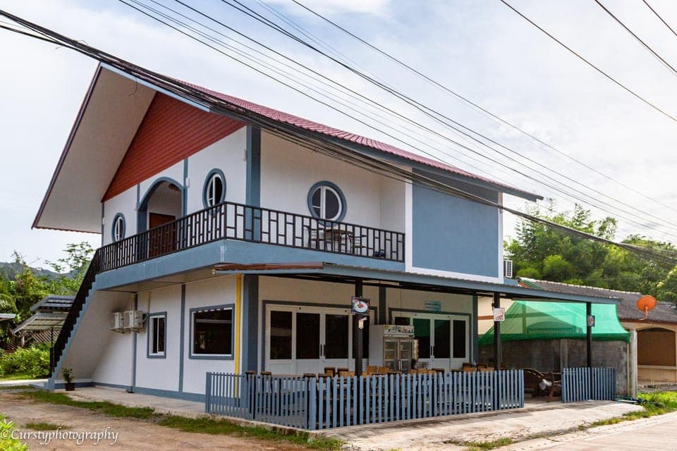 Property building, Patio, Day