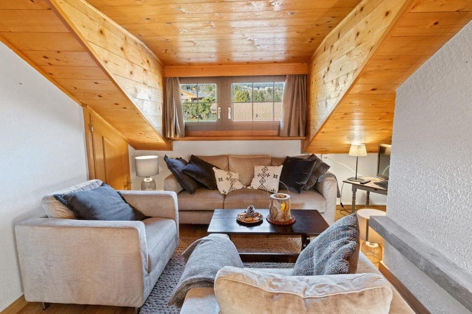 Living room, Seating area