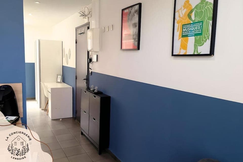 Facade/entrance, storage