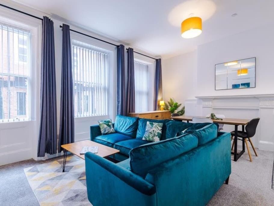 TV and multimedia, Living room, Seating area