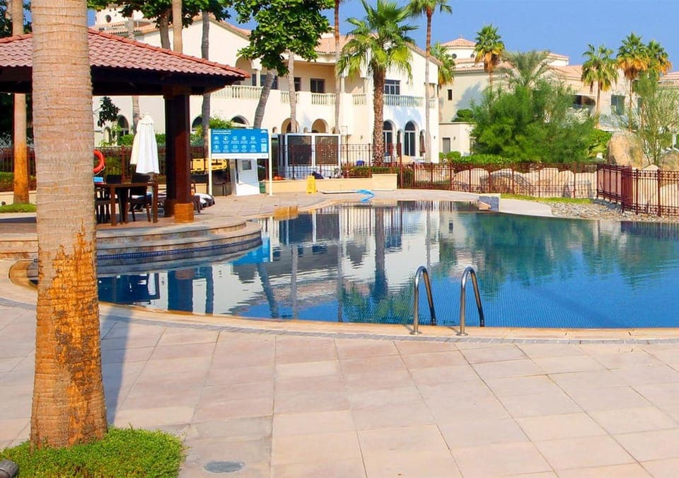 Property building, Swimming pool