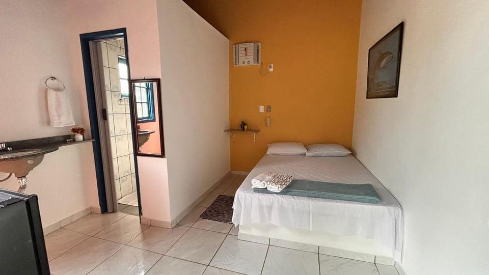 Bed, Photo of the whole room, Bedroom, minibar, towels, air conditioner