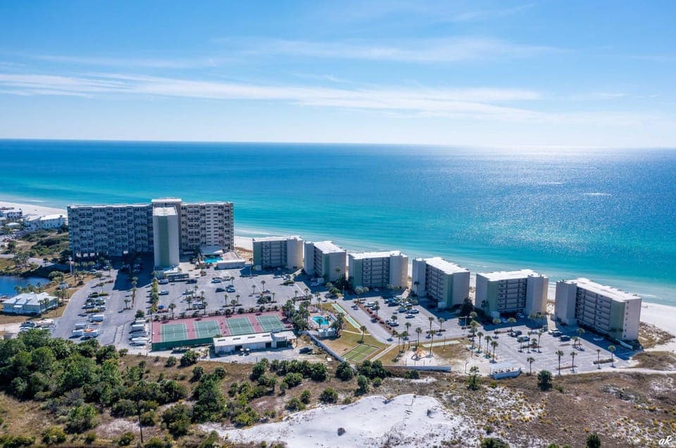 Natural landscape, Bird's eye view, Location