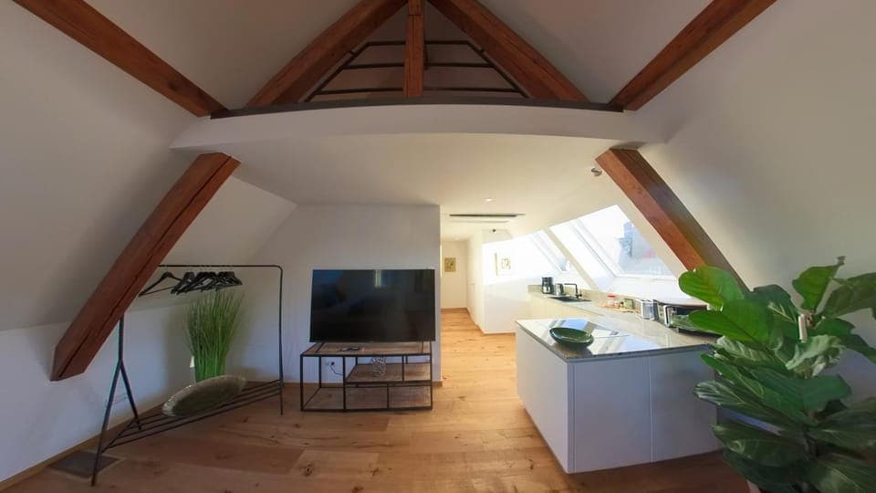 TV and multimedia, Kitchen or kitchenette