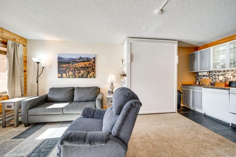 2 Mi to Granby Ranch: Mtn-View Studio w/ Perks Apartment in Granby