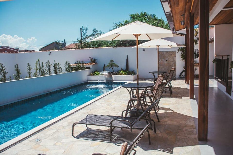 Swimming pool, sunbed