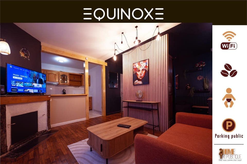 Communal lounge/ TV room, Living room, Seating area