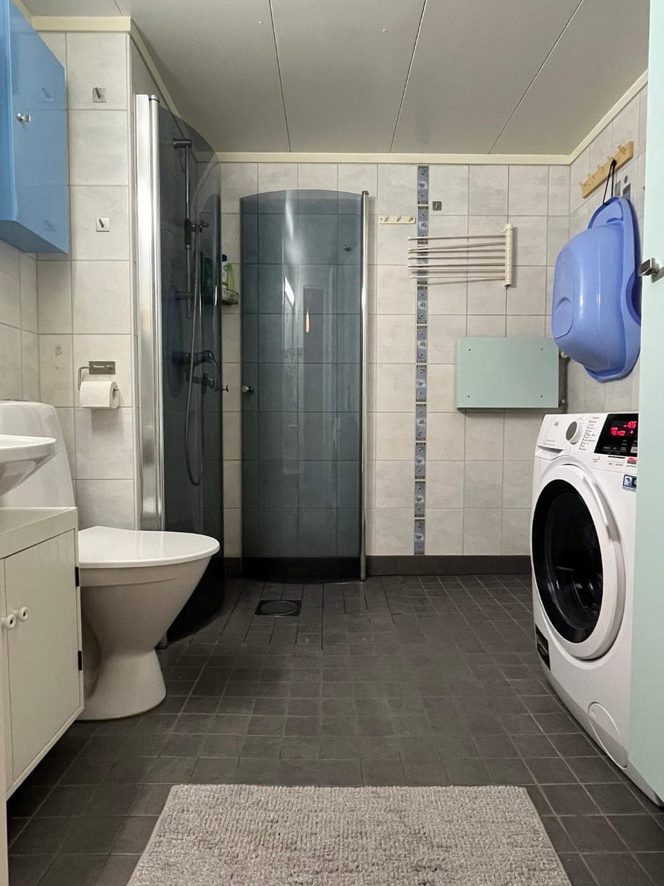 Toilet, Bathroom, washing machine, dryer