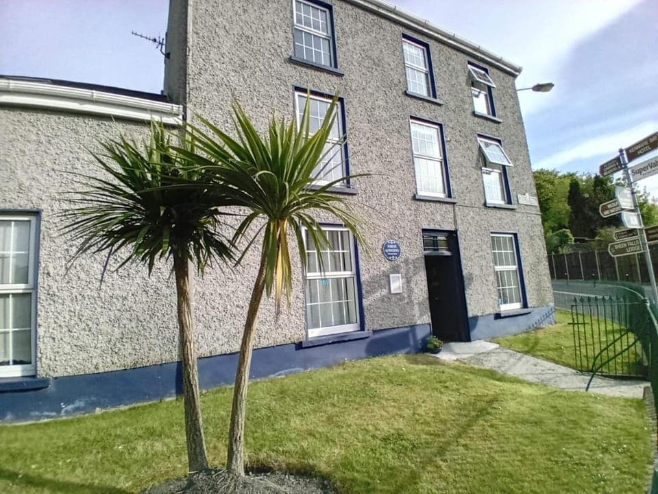 City view, City view, Family