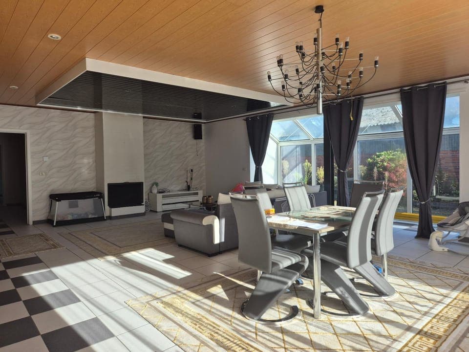 TV and multimedia, Living room, Seating area