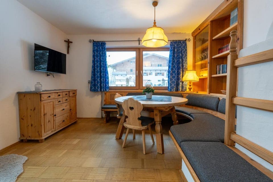 Living room, Bedroom