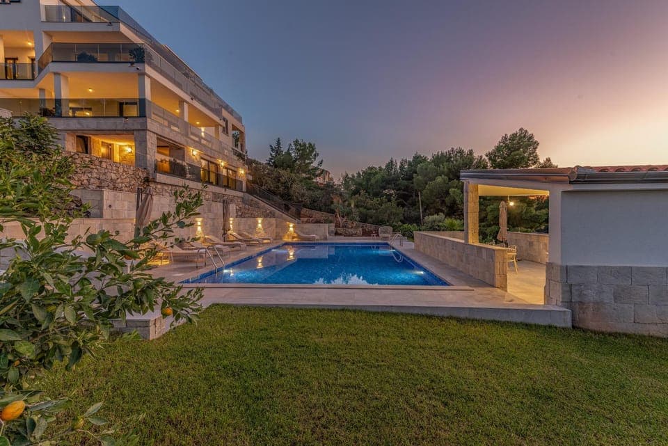 Property building, Garden view, Swimming pool