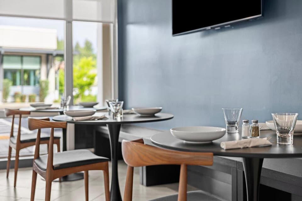 Restaurant/places to eat, Restaurant/places to eat