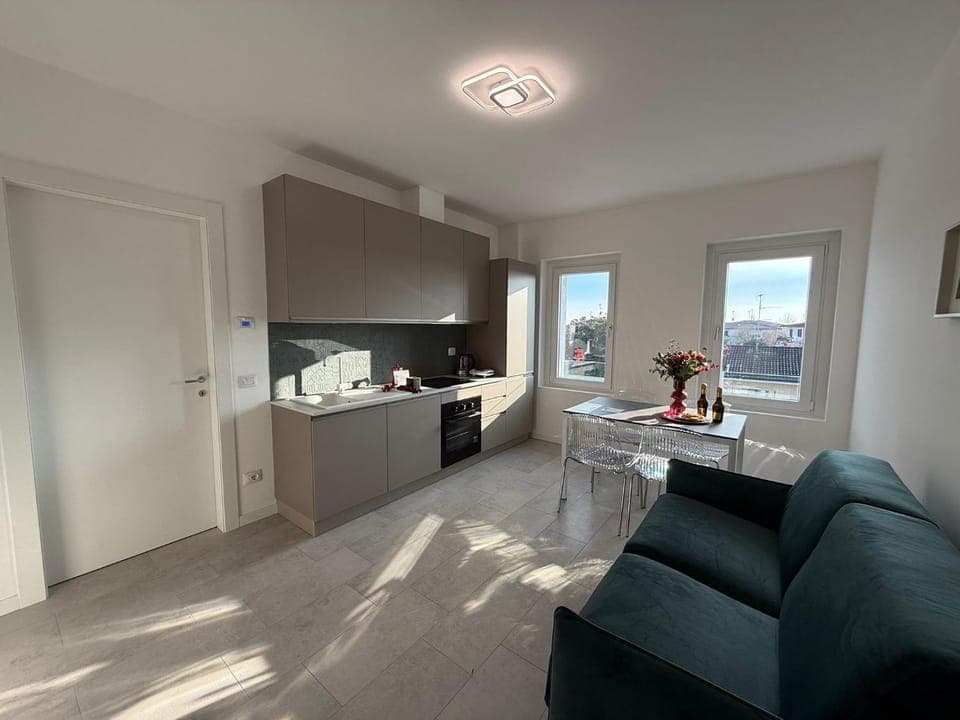 Kitchen or kitchenette, Living room, Seating area, Dining area, minibar, pet friendly, stove