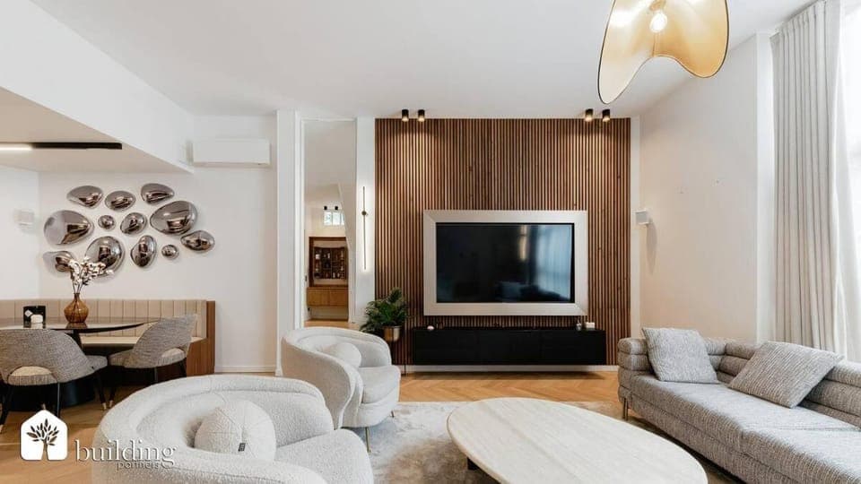 Communal lounge/ TV room, TV and multimedia, Living room, Seating area