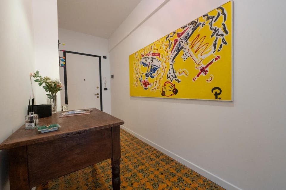 Facade/entrance, Decorative detail