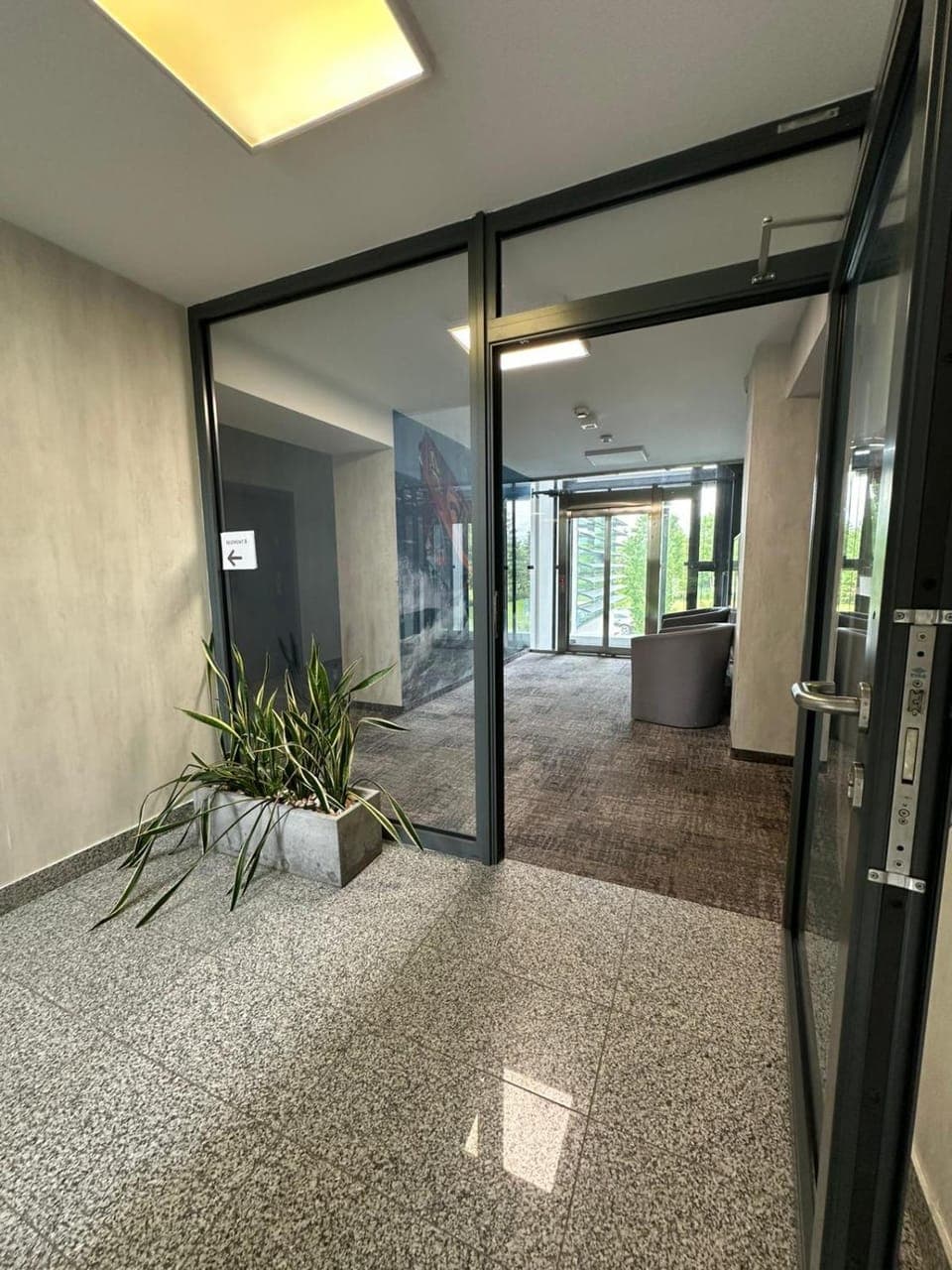 Lobby or reception, elevator