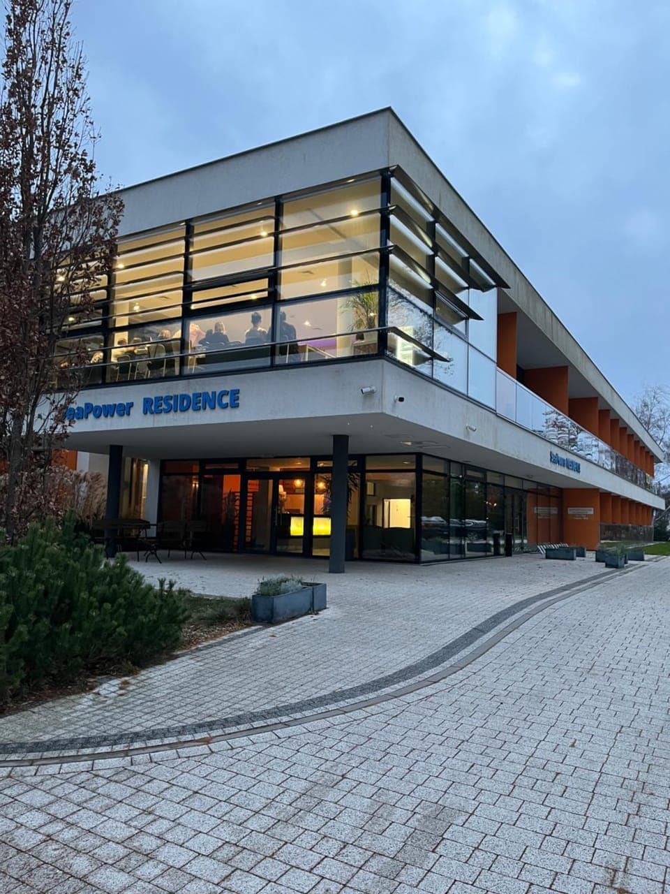 Property building, Day, Garden