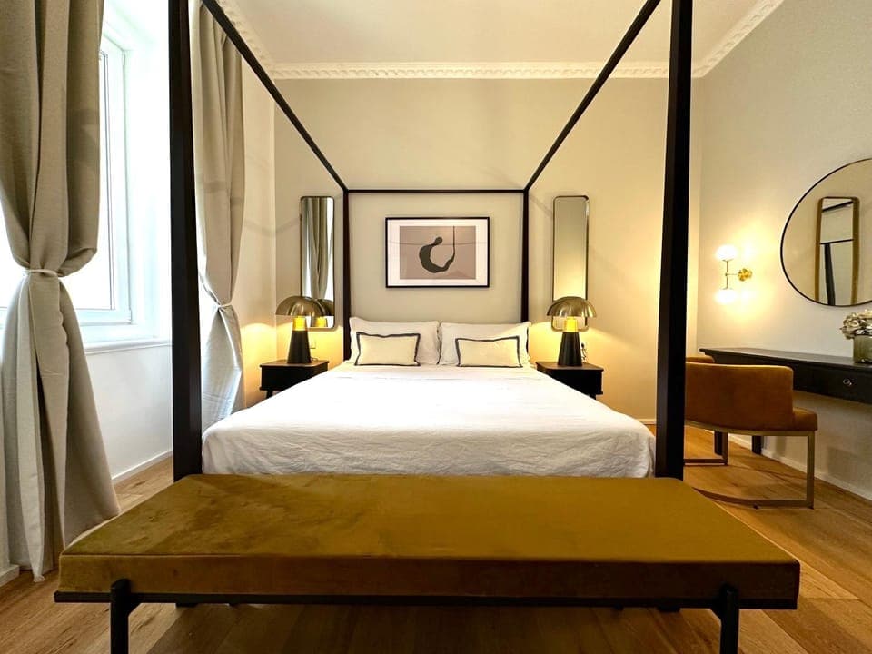 Bed, Photo of the whole room, Bedroom