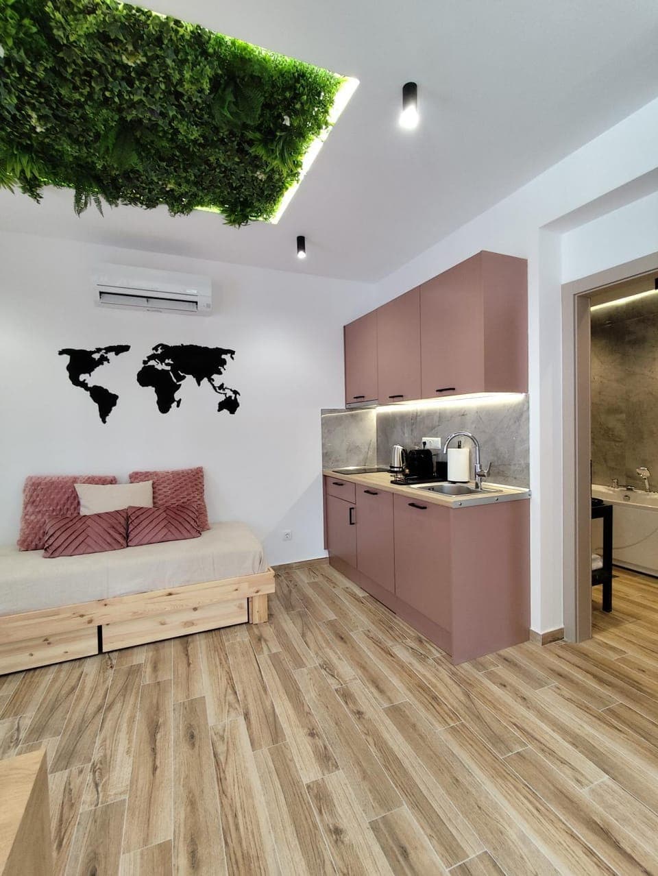 Seating area, kitchen