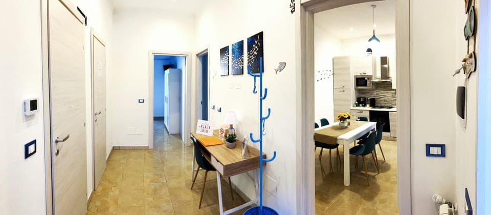 Facade/entrance, Kitchen or kitchenette, Living room, Dining area