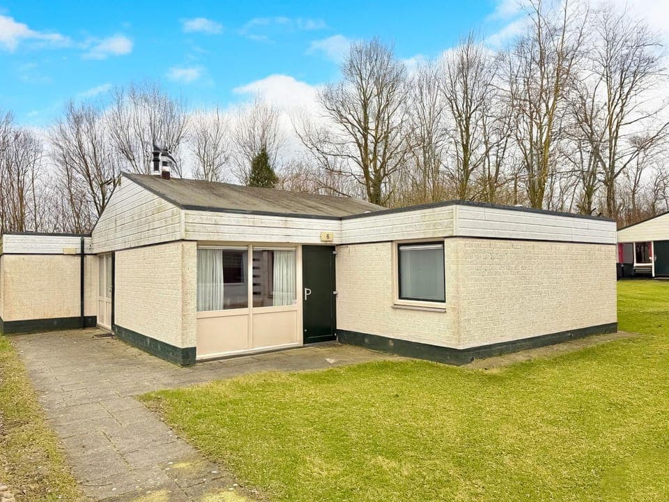 Property building, Facade/entrance, Off site