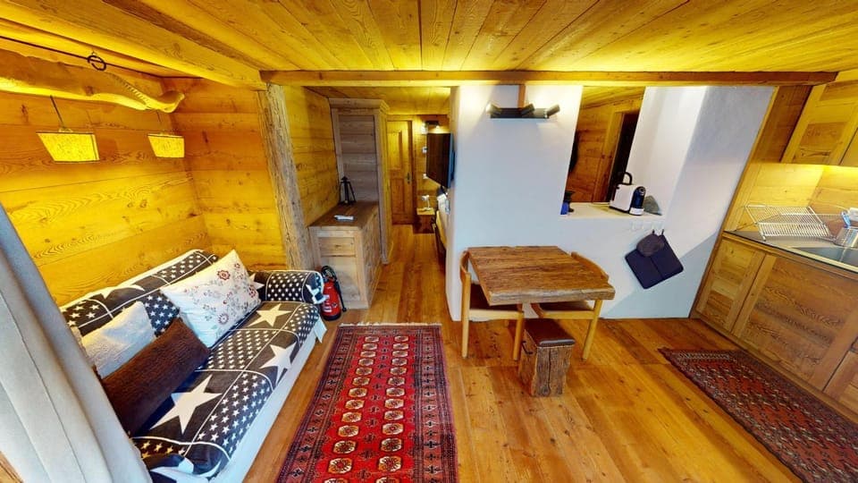 Photo of the whole room