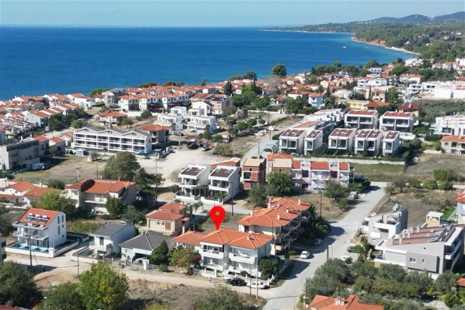 Neighbourhood, Beach, Sea view, Location