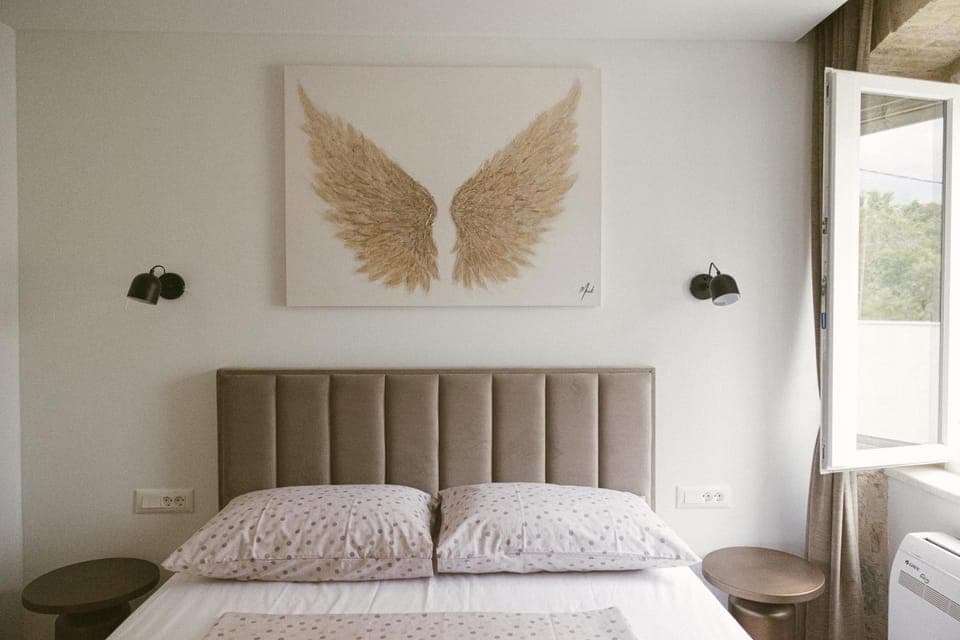 Bed, Bedroom