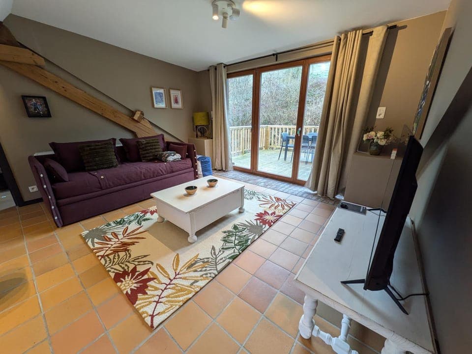 Communal lounge/ TV room, Living room, Seating area