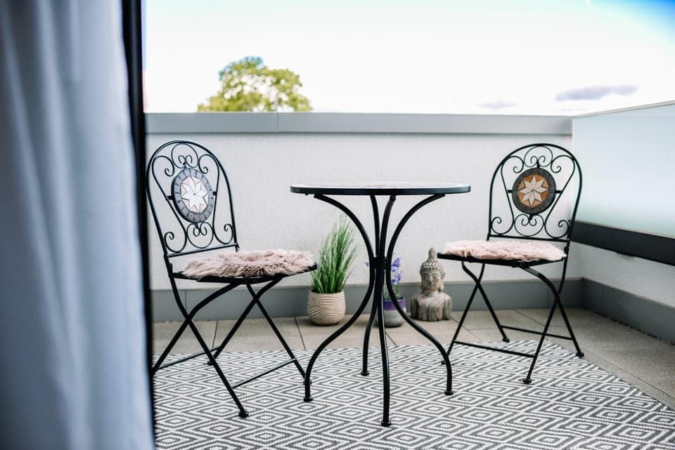 Property building, View (from property/room), Balcony/Terrace