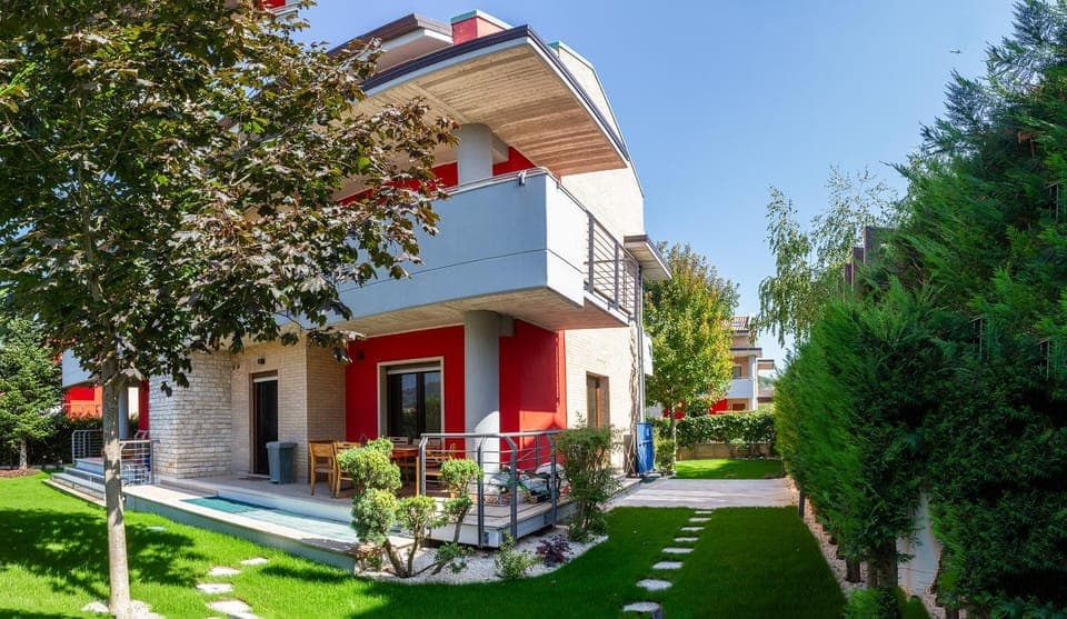 Property building, Garden, Garden