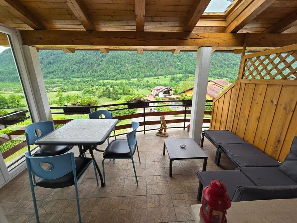 View (from property/room), Balcony/Terrace, Seating area, Mountain view