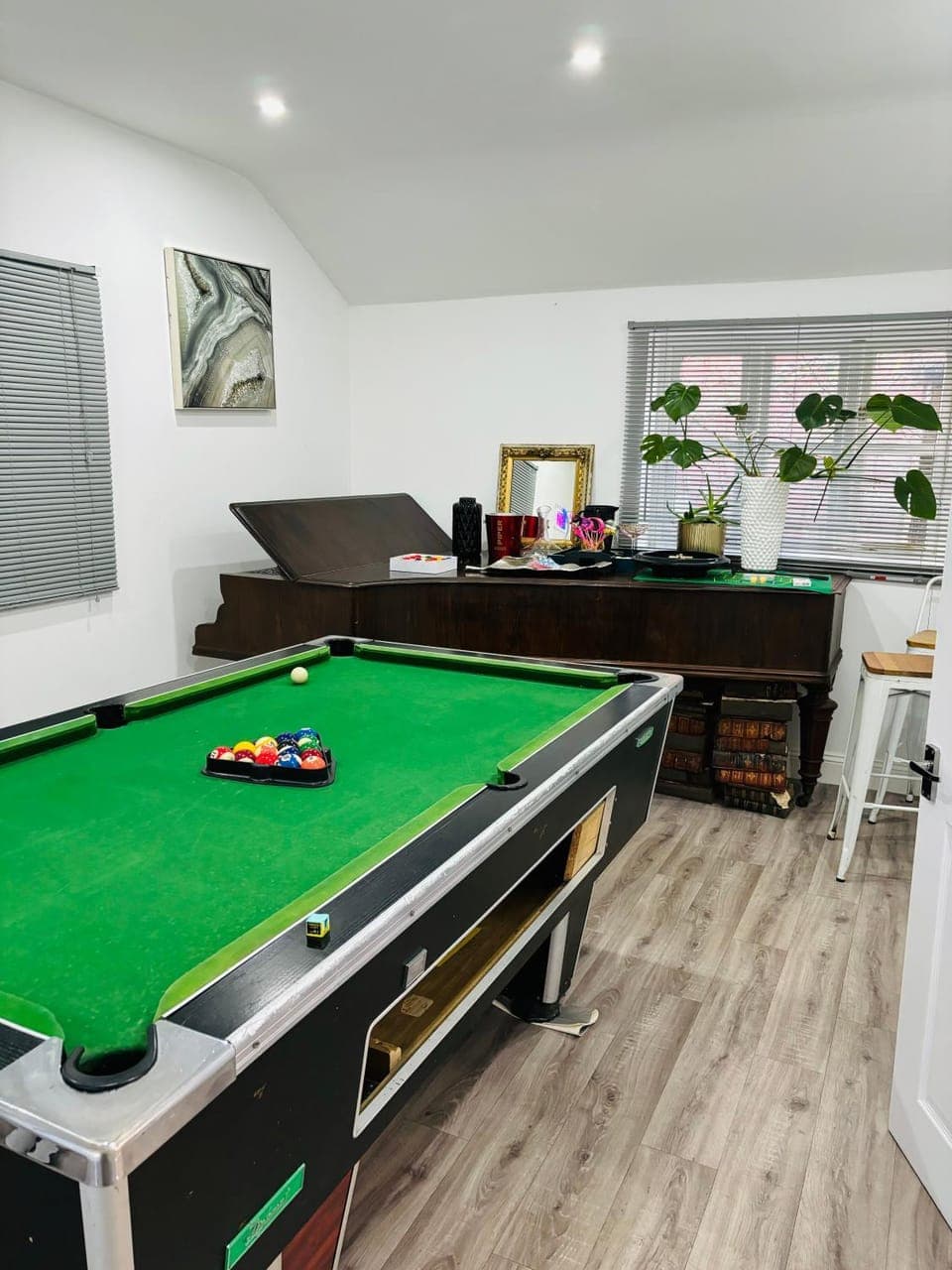 Billiard, Game Room, Living room