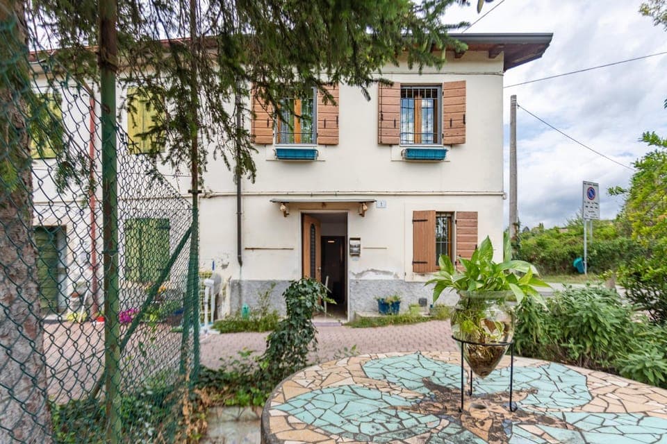 Property building, Spring, Day, Garden, Garden view