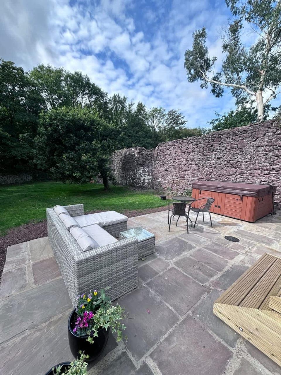 Patio, Spring, Day, Garden, Seating area, Garden view