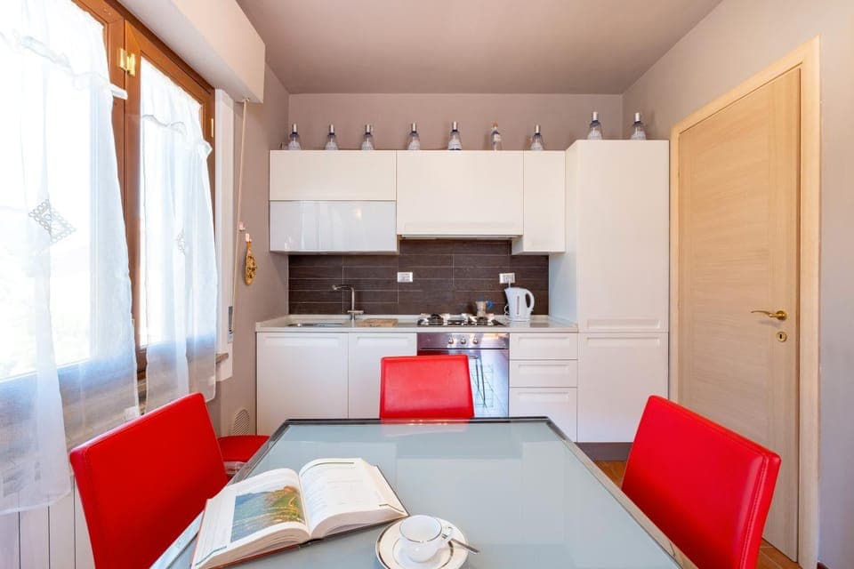 Property building, Kitchen or kitchenette, Living room