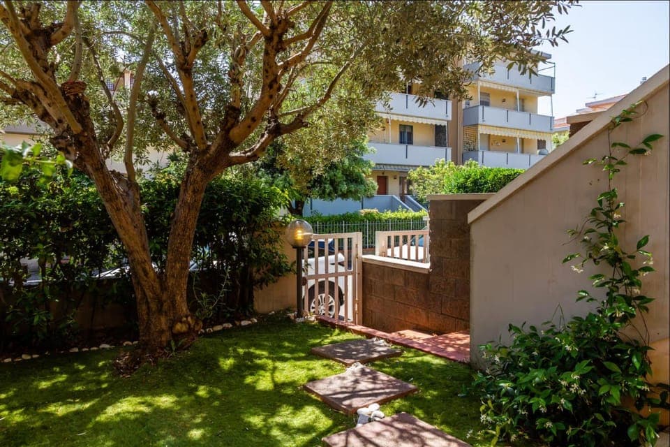 Spring, Day, Garden, View (from property/room), Garden view