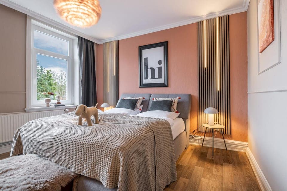 Bed, Photo of the whole room, Bedroom