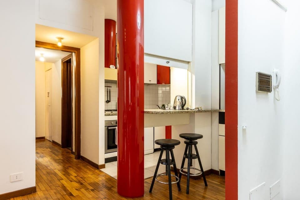 Coffee/tea facilities, Kitchen or kitchenette, dishwasher, furniture, microwave, oven, kitchen