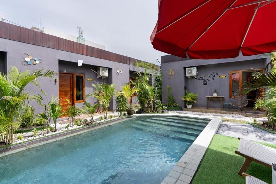 Pool view, Swimming pool, Swimming pool, sunbed